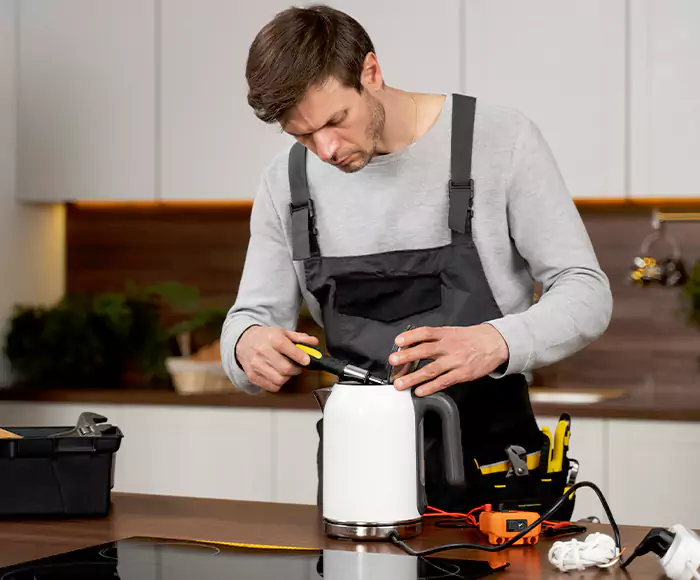 Skilled Blender Technicians: Your Small Appliance Repair Experts for Amherst, MA